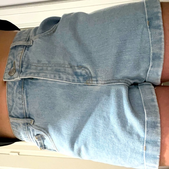 Summer blue jean shorts - Picture 2 of 3